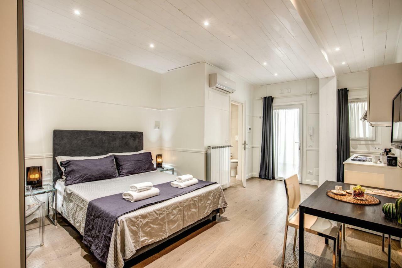 Colosseo Suite Apartment โรม ภายนอก รูปภาพ